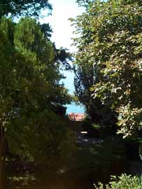 Fu&szlig;weg zur Burg, 184 kB